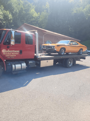 Robertson Wrecker Service & Used Auto Parts tow truck