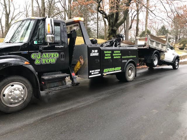 CJ AUTO & TOW tow truck