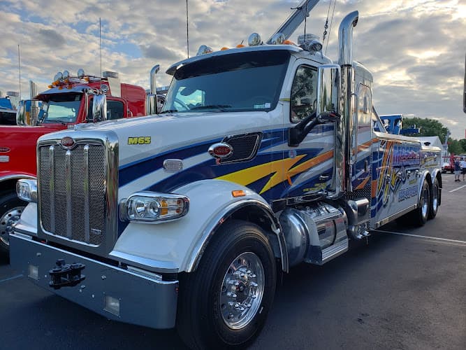 Mosbys Towing & Transport LLC tow truck