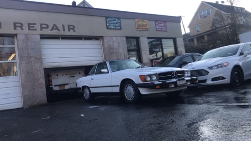 Tony And Victor's Auto Repair tow truck