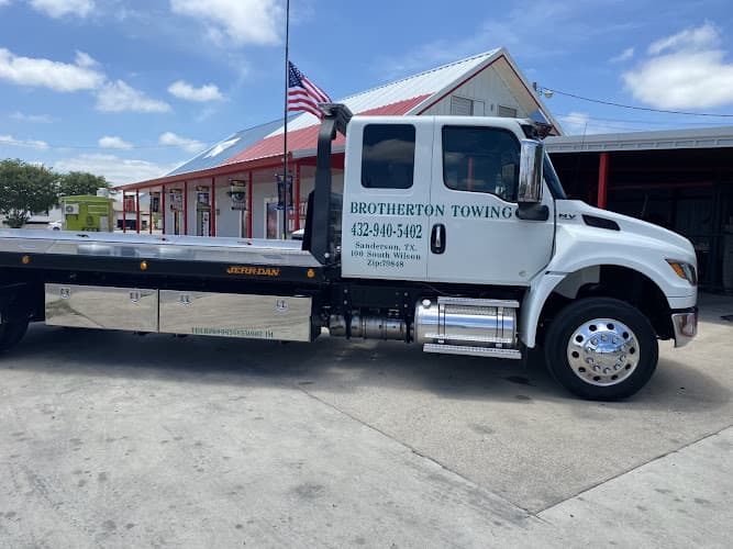 Brotherton Towing tow truck