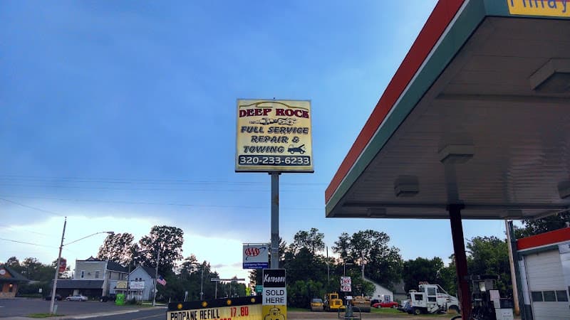 Finlayson Deep Rock tow truck