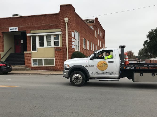 360 Towing Solutions tow truck
